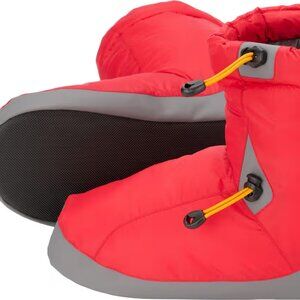 BNWT MEC Hut Booties - Unisex, Cherry